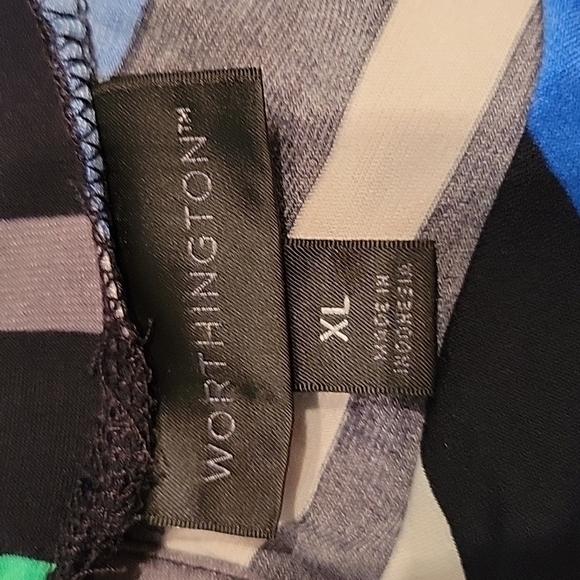 3/$30 WORTHINGTON Twisted Neck Striped Colorway Short Sleeve Blouse - Picture 5 of 8